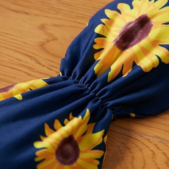 Navy Sunflower Lace Strapless Bandeau Bikini ๐ - Picture 6 of 8